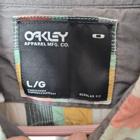 Oakley Mens Multicolor Plaid Short Sleeve Button-Up Shirt With Front Pockets - Picture 2 of 12
